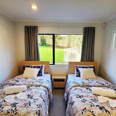 Sea View 5 Bedroom Holiday House Whangaparaoa Exterior foto