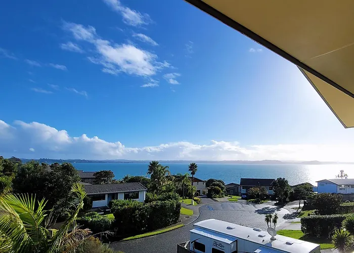 Sea View 5 Bedroom Holiday House