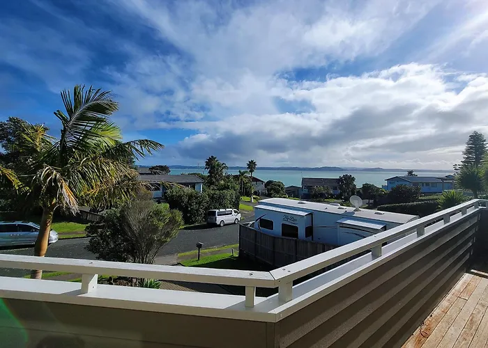 Sea View 5 Bedroom Holiday House