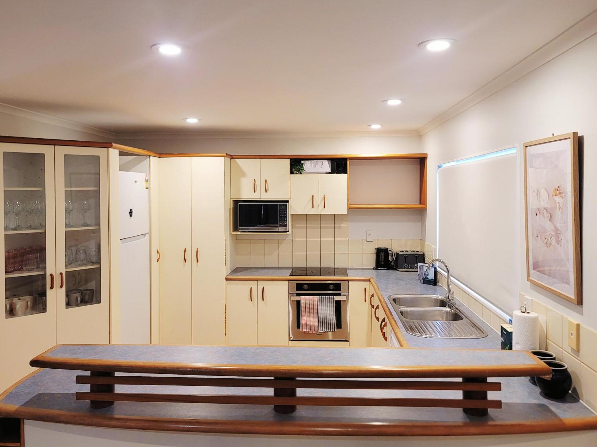 Sea View 5 Bedroom House * Whangaparaoa